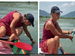 Meet The 69-Year-Old Dutch Woman Who's Been Cleaning Kashmir's Dal Lake For The Past 5 Years Meet The 69-Year-Old Dutch Woman Who's Been Cleaning Kashmir's Dal Lake For The Past 5 Years