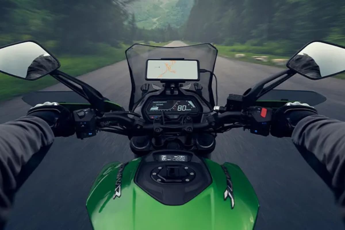 Olde Bajaj Dominar 400 display and screen Olde Bajaj Dominar 400 display and screen