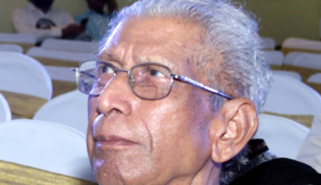 Namvar Singh Poem: ठाठ बनारसिया नामवर सिंह की जयंती पर पढ़ें उनकी दिल छू लेने वाली कविता