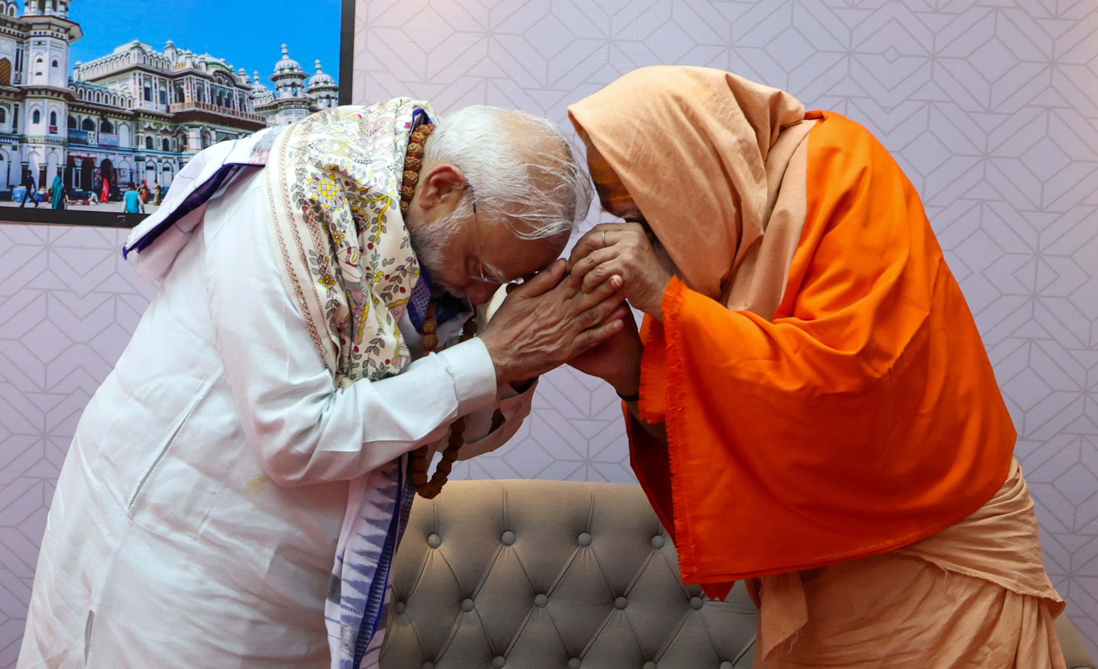पीएम मोदी कुशल प्रशासक और आध्यात्मिक व्यक्ति : स्वामी शक्ति शरणानंद सरस्वती