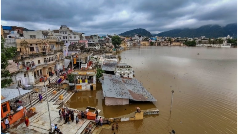 Rajasthan Rain News: कोटा-पुष्कर में जलसैलाब! राजस्थान में सामान्य से 116% ज्यादा बारिश, कई जिलों में रेड अलर्ट Rajasthan Rain News: कोटा-पुष्कर में जलसैलाब! राजस्थान में सामान्य से 116% ज्यादा बारिश, कई जिलों में रेड अलर्ट