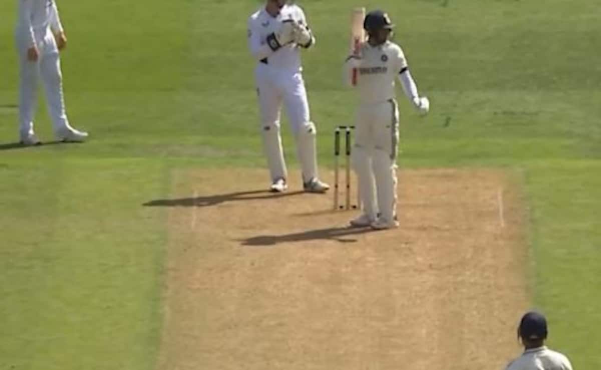 "Pehle Hi Mat Decide Kar": Rishabh Pant, Shubman Gill Chat Caught On Stump Mic. Here's What Happened