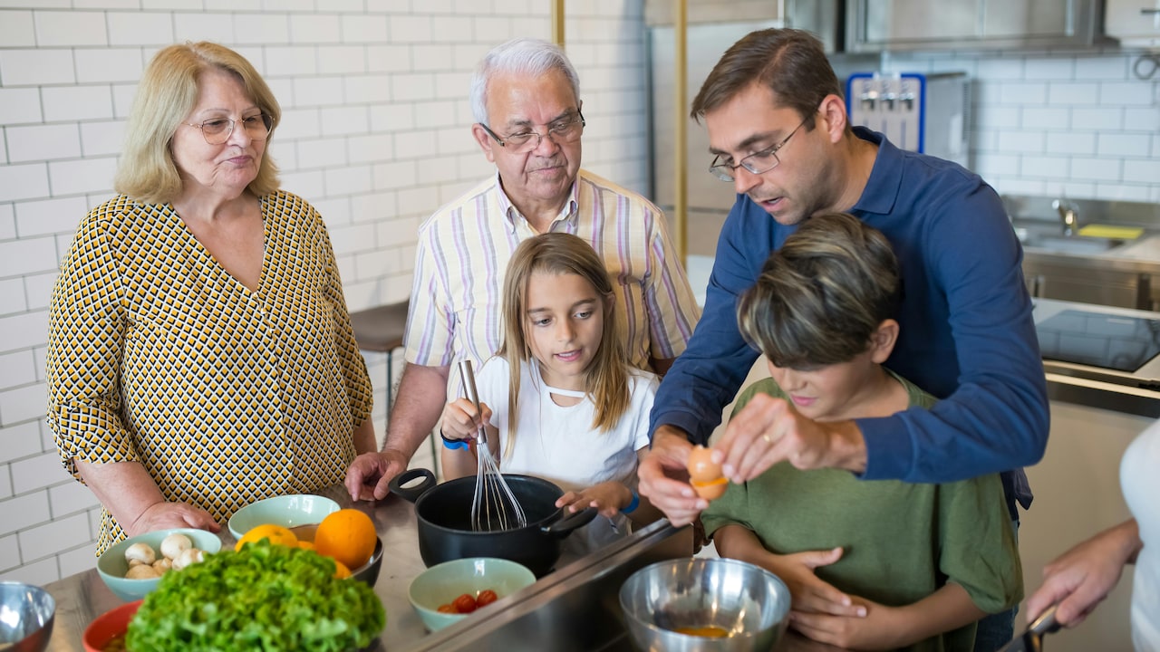 Choose National Father In Law Day 2025 Gifts That You Can Give Within 3 Days With Fast Delivery