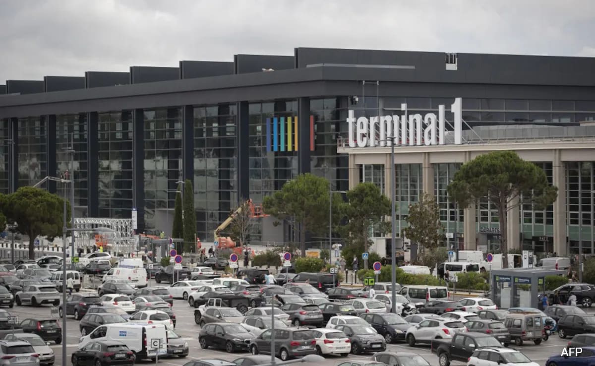 France Wildfire Shuts Down Marseille Airport, Halts Trains Across City