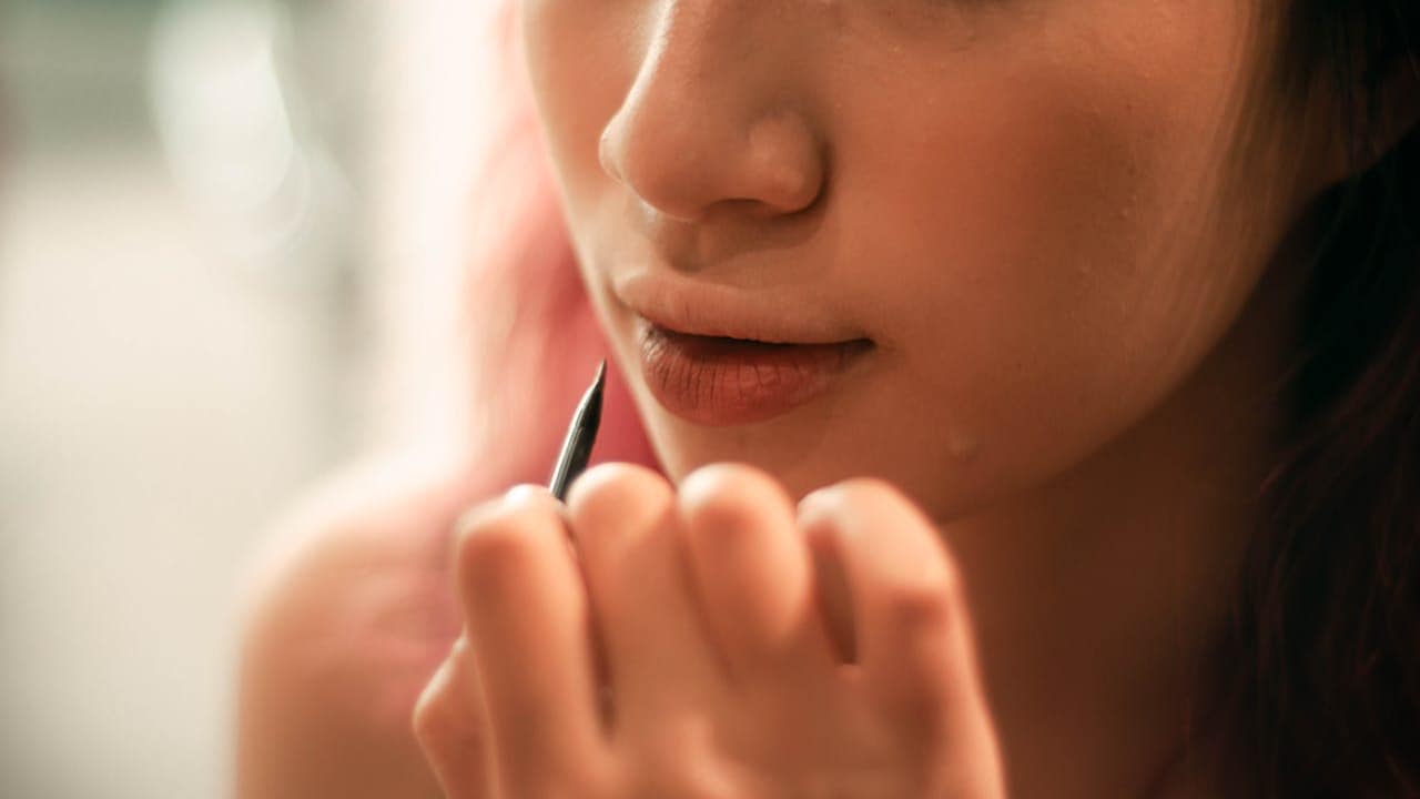 Is Lip Liner Still In Fashion In 2025