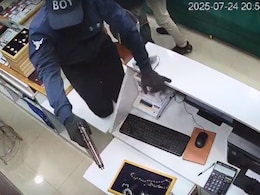 On CCTV, Masked Robbers With Guns Drawn Loot Bengaluru Jewellery Store On CCTV, Masked Robbers With Guns Drawn Loot Bengaluru Jewellery Store