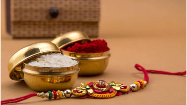 India Post Rakhi Box: रक्षाबंधन पर डाक विभाग की खास पहल: अब वाटरप्रूफ लिफाफों में सुरक्षित पहुंचेगी राखी
