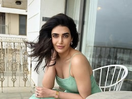 Karishma Tanna ने बताया कैसे चमकती है उनकी स्किन, सनस्क्रीन में यह चीज मिलाकर चेहरे पर लगाती हैं एक्ट्रेस
