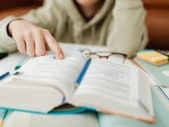 What Peer Review Is And How It Validates Research Before Gets Published