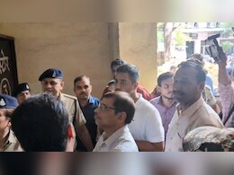 Chhattisgarh Liquor Scam : पूर्व सीएम भूपेश बघेल के बेटे चैतन्य को कोर्ट लेकर पहुंची ED, मिली 14 दिन की न्यायिक रिमांड Chhattisgarh Liquor Scam : पूर्व सीएम भूपेश बघेल के बेटे चैतन्य को कोर्ट लेकर पहुंची ED, मिली 14 दिन की न्यायिक रिमांड