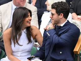 Priyanka Chopra और Nick Jonas ने बिखेरा Wimbledon 2025 में जलवा, बजट में आप भी क्रिएट करें कपल का ये स्टाइल Priyanka Chopra और Nick Jonas ने बिखेरा Wimbledon 2025 में जलवा, बजट में आप भी क्रिएट करें कपल का ये स्टाइल