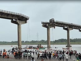 11 Killed After Vehicles Fall Into River As Bridge Collapses In Gujarat 11 Killed After Vehicles Fall Into River As Bridge Collapses In Gujarat