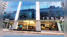 Tesla India launch : टेस्लाच्या भारतातील पहिल्या शोरुमचं आज मुंबईत उद्घाटन, CM फडणवीसांची उपस्थिती