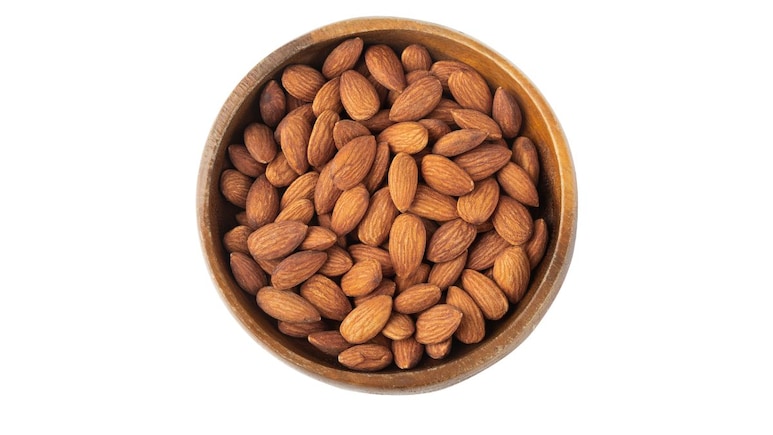 Badam Benefits: बदाम खाण्याची योग्य पद्धत काय? किती खावे, कधी खावे आणि कसे खावे? जाणून घ्या माहिती