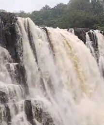 Ramdaha Waterfall बना पर्यटकों के आकर्षण का केंद्र, देखें तस्वीरें