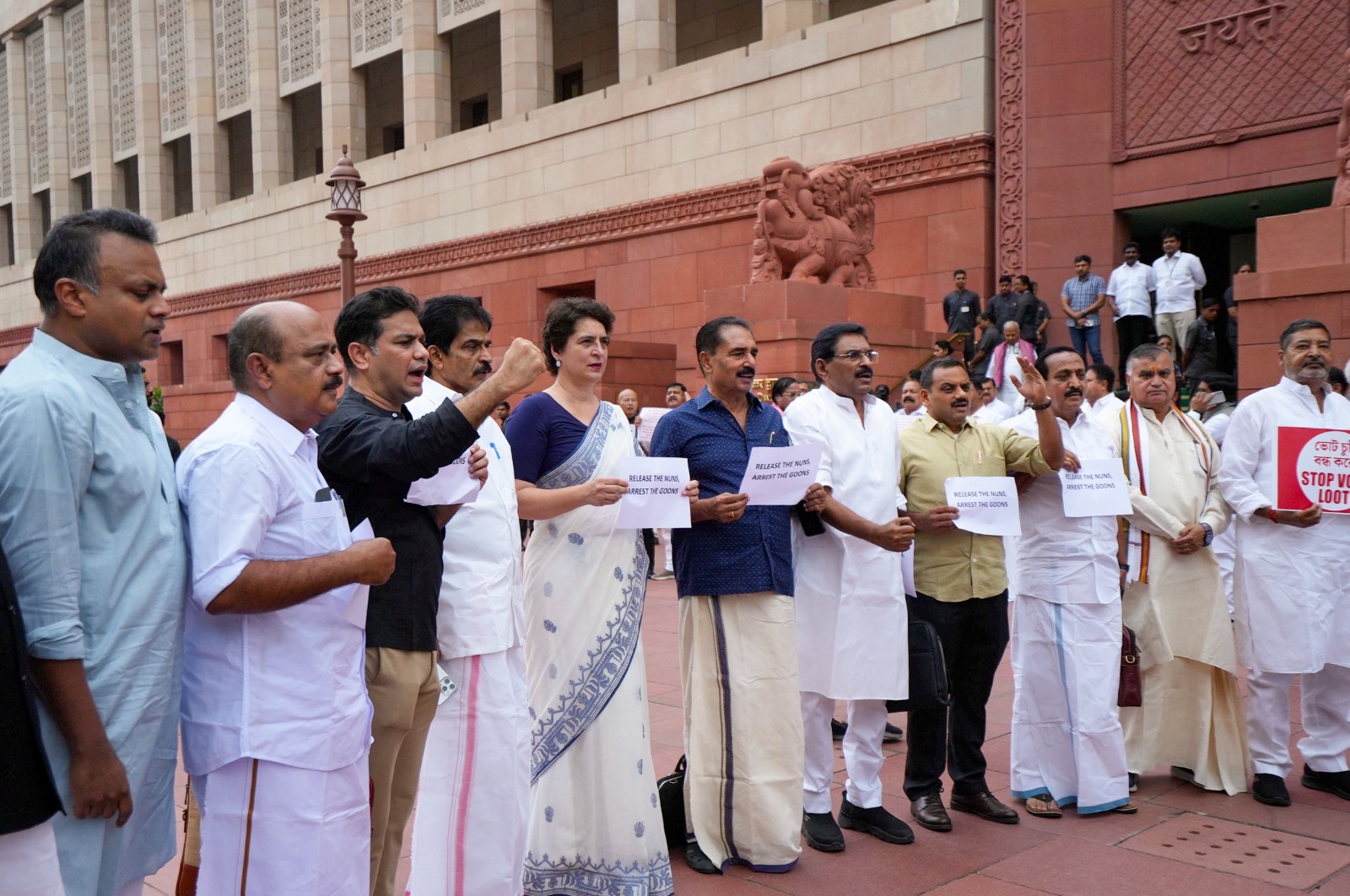 Priyanka Gandhi Leads Kerala Nuns' Arrest Protest, Shashi Tharoor Missing