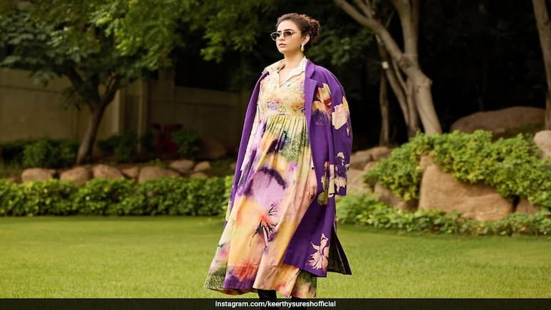 Purple Seems Nice To Keerthy Suresh While Sporting A Maxi Dress And Trench Coat, And We Can't Disagree Purple Seems Nice To Keerthy Suresh While Sporting A Maxi Dress And Trench Coat, And We Can't Disagree