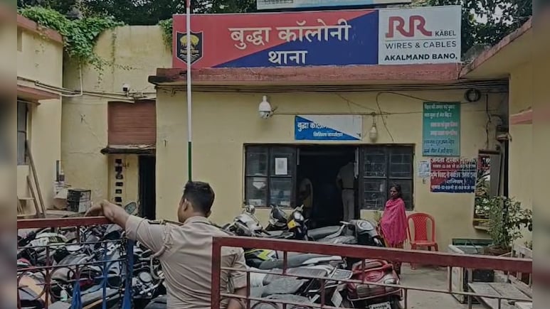 बिहार में एक और रेप... PMCH में भर्ती पीड़िता की हालत गंभीर, खून से सनी थी बेडशीट, लगे 4 टांके बिहार में एक और रेप... PMCH में भर्ती पीड़िता की हालत गंभीर, खून से सनी थी बेडशीट, लगे 4 टांके