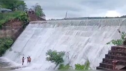 Rajasthan: भयंकर बार&zwj;िश से बांध ओवरफ्लो, सावधानी बरतने की अपील; स्&zwj;कूलों में छुट्ट&zwj;ियों के निर्देश