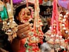 पहली राखी किसने किसको बांधी थी, ज्योतिषाचार्य से जानिए इसकी पौराणिक कथा