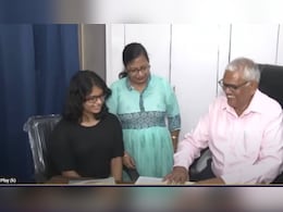 सीखने की कोई उम्र नहीं होती... 71 साल के दादा जी ने पोती के साथ पढ़ाई कर पास की CA की परीक्षा