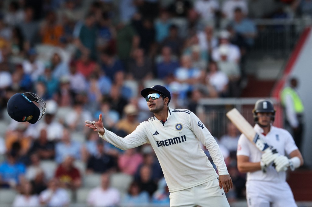 Ravi Shastri Shows No Mercy To Shubman Gill After Blunders On Day 3: "24 Hours Late..."