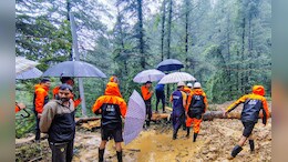 Kedarnath Yatra 2025: भारी बारिश से केदारनाथ यात्रा बाधित, मुनकटिया स्लाइडिंग जोन में भूस्खलन के चलते बंद हुआ रास्ता
