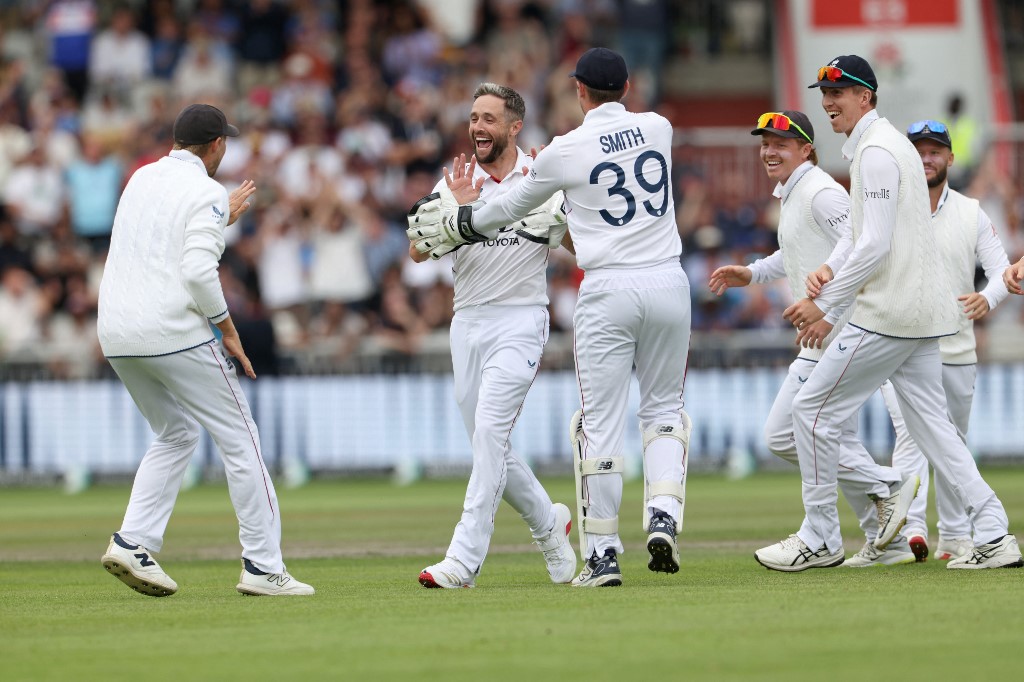 IND vs ENG LIVE Score, 4th Test, Day 4: मैनचेस्टर टेस्ट में इंग्लैंड का शिकंजा, लंच पर भारत 1/2, 310 रन पीछे