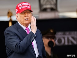 &quot;They Should Be Prosecuted&quot;: Trump Targets Kamala Harris, Beyonce, Oprah Over 2024 Endorsements