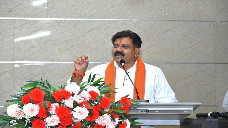 हर 20 मिनट में एक व्यक्ति बनता है Cyber फ्रॉड का शिकार; छत्तीसगढ़ के डिप्टी CM का विधानसभा में खुलासा हर 20 मिनट में एक व्यक्ति बनता है Cyber फ्रॉड का शिकार; छत्तीसगढ़ के डिप्टी CM का विधानसभा में खुलासा