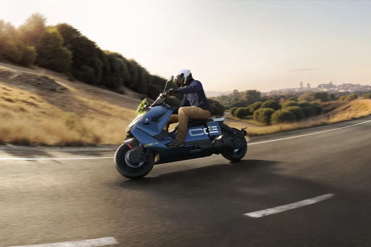 New BMW CE 04 Makes Global Debut With New Colours, Optional Mods