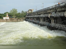 ग्वालियर में फिर से खुले तिघरा जलाशय के गेट, नीचे बसे गांवों को किया सतर्क ग्वालियर में फिर से खुले तिघरा जलाशय के गेट, नीचे बसे गांवों को किया सतर्क