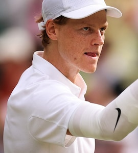 Jannik Sinner Powers Into Wimbledon Semi-Finals To Ease Injury Fears