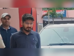 Rajasthan: "मैं अमित शाह का सलाहकार और मेरा भाई IPS", मिलने आई लड़की से युवक ने डायमंड का नेकलेस और ब्रेसलेट छीना Rajasthan: "मैं अमित शाह का सलाहकार और मेरा भाई IPS", मिलने आई लड़की से युवक ने डायमंड का नेकलेस और ब्रेसलेट छीना