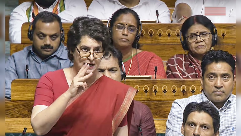 मेरी मां के आंसू... प्रियंका गांधी ने अमित शाह की सोनिया गांधी पर टिप्पणी का दिया जवाब मेरी मां के आंसू... प्रियंका गांधी ने अमित शाह की सोनिया गांधी पर टिप्पणी का दिया जवाब