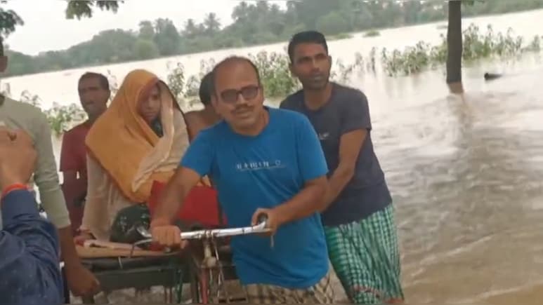 In Flooded Odisha, Doctor Ferries Pregnant Woman To Ambulance On Cart