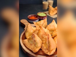 "Misleading": Health Ministry On Warning Labels For <i>Samosas, Jalebis</i> "Misleading": Health Ministry On Warning Labels For <i>Samosas, Jalebis</i>