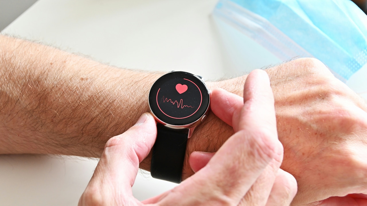 Stay connected on top of your fitness goals with these affordable smartwatches under ₹2000
