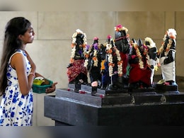 जब नवग्रहों के कारण जिंदगी में होने लगे बड़ा खेल, तब मंत्र जप के जरिए बिठाएं उनसे तालमेल जब नवग्रहों के कारण जिंदगी में होने लगे बड़ा खेल, तब मंत्र जप के जरिए बिठाएं उनसे तालमेल