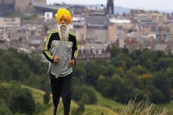 Moments Before Marathoner Fauja Singh Was Killed By Speeding SUV Moments Before Marathoner Fauja Singh Was Killed By Speeding SUV
