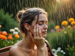 बरसात में चिपचिपाहट से हो चुके हैं परेशान? सुबह उठते ही कर लें ये 7 काम, दिनभर स्किन रहेंगी फ्रेश  बरसात में चिपचिपाहट से हो चुके हैं परेशान? सुबह उठते ही कर लें ये 7 काम, दिनभर स्किन रहेंगी फ्रेश