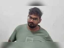 Rajasthan: 400 करोड़ की ठगी का सरगना मिर्जापुर से गिरफ्तार, फर्जी कंपनी के जरिए किया फ्रॉड Rajasthan: 400 करोड़ की ठगी का सरगना मिर्जापुर से गिरफ्तार, फर्जी कंपनी के जरिए किया फ्रॉड