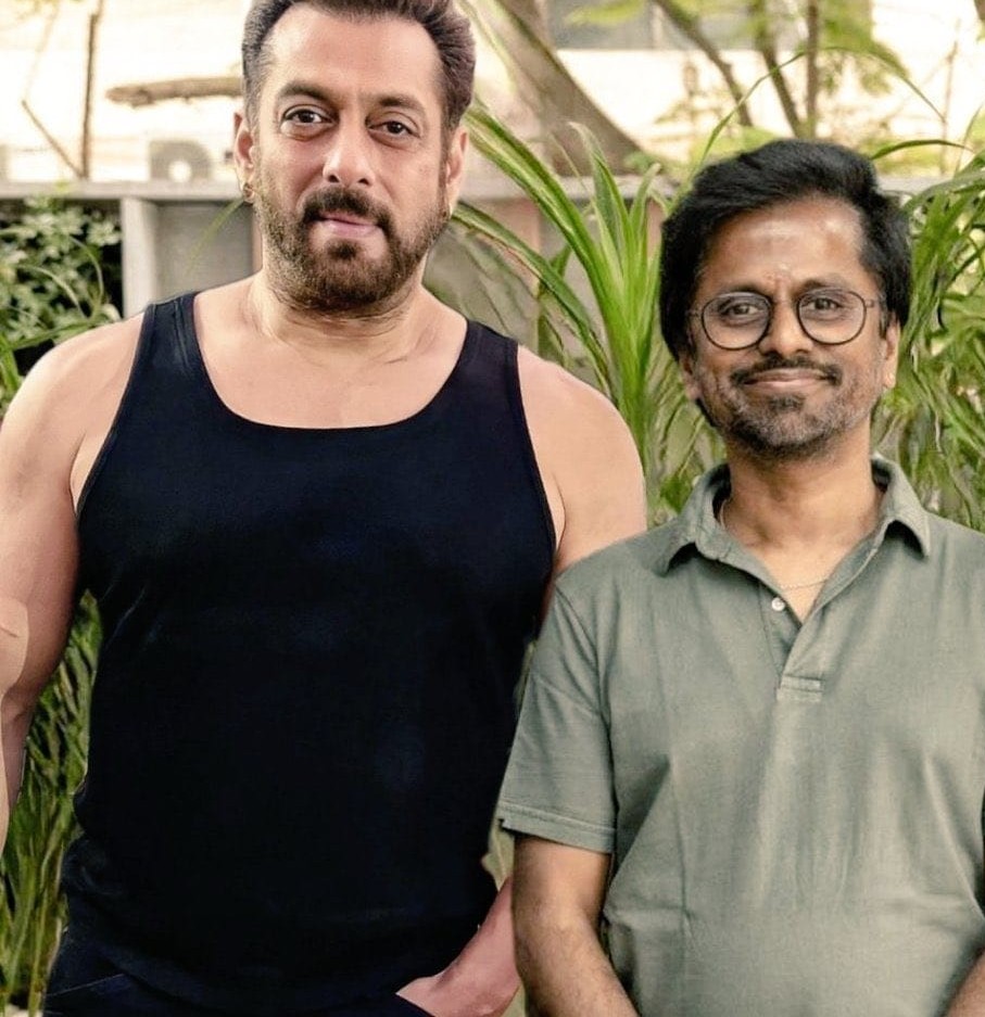 सिकंदर डायरेक्टर ने सेट पर लेट आने के आरोपों पर सलमान खान ने लिया आड़े हाथ! उन्हीं की फ्लॉप मूवी का बनाया मजाक
