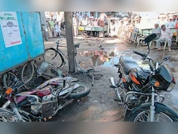 Malegaon Bomb Blast Case: मालेगाव बॉम्ब स्फोट प्रकरण! सर्व सात आरोपींची निर्दोष मुक्तता Malegaon Bomb Blast Case: मालेगाव बॉम्ब स्फोट प्रकरण! सर्व सात आरोपींची निर्दोष मुक्तता