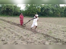 Latur News:  ट्रॅक्टरसह सव्वा लाखांची मदत, सोनू सूदचंही ट्वीट; व्हायरल व्हिडीओनंतर वृद्ध दाम्पत्याला मदतीचा ओघ