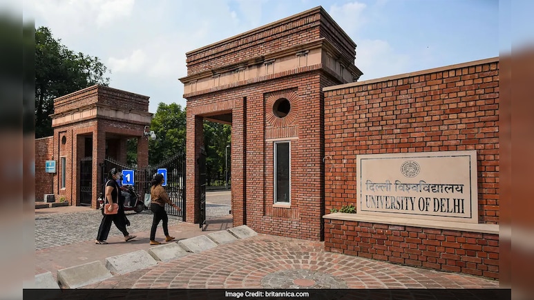 बकरीद मनाने वाले छात्रों का एग्जाम 28 मई को नहीं लेंगे... मुस्लिम छात्र की याचिका पर डीयू का जवाब