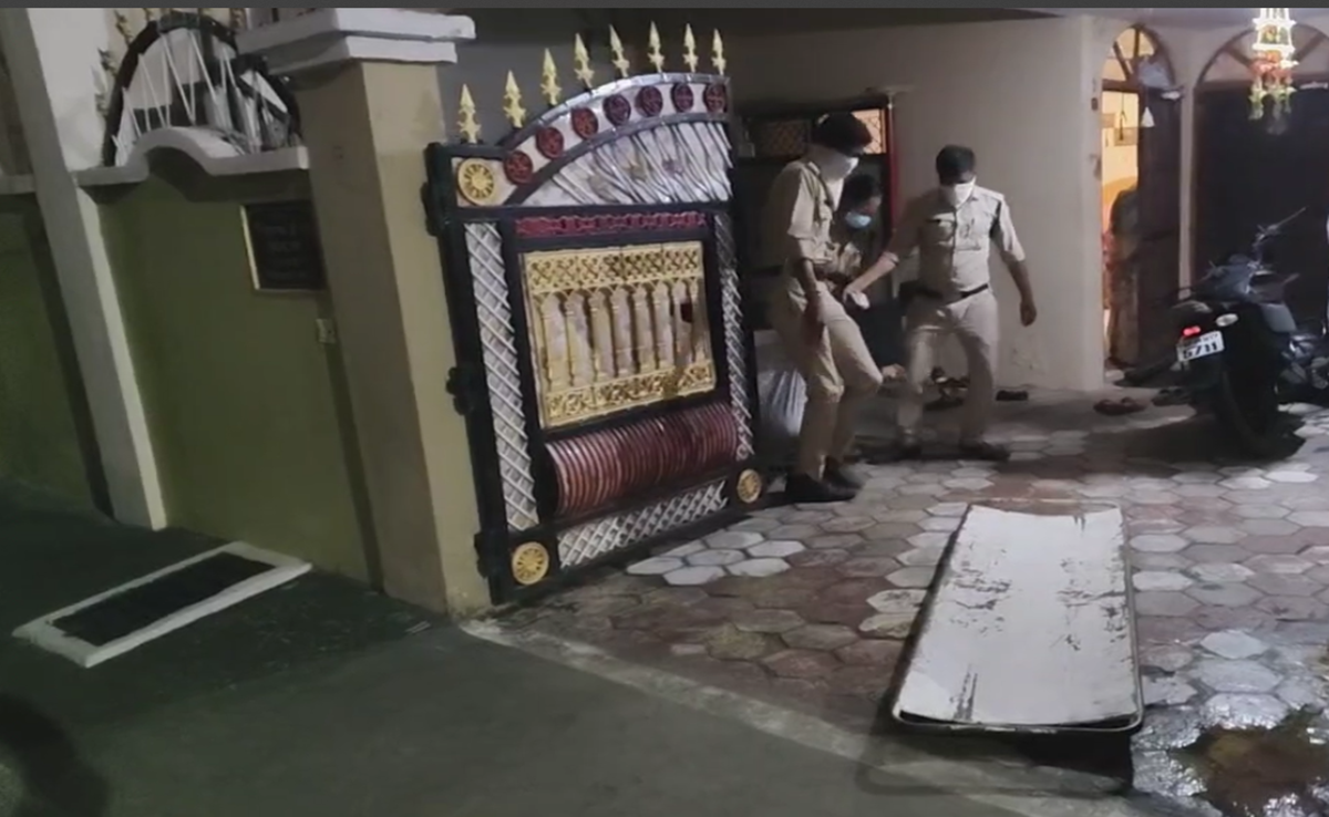 Weird Crime: लिव-इन पार्टनर का गला घोंटा, दो दिन बॉडी के पास सोता रहा आरोपी, जानिए कैसे पकड़ाया?