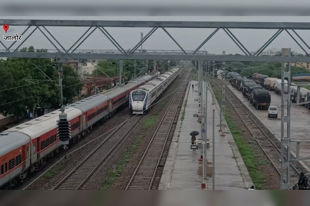जालोर में रुकी ट्रेनें जालोर में रुकी ट्रेनें