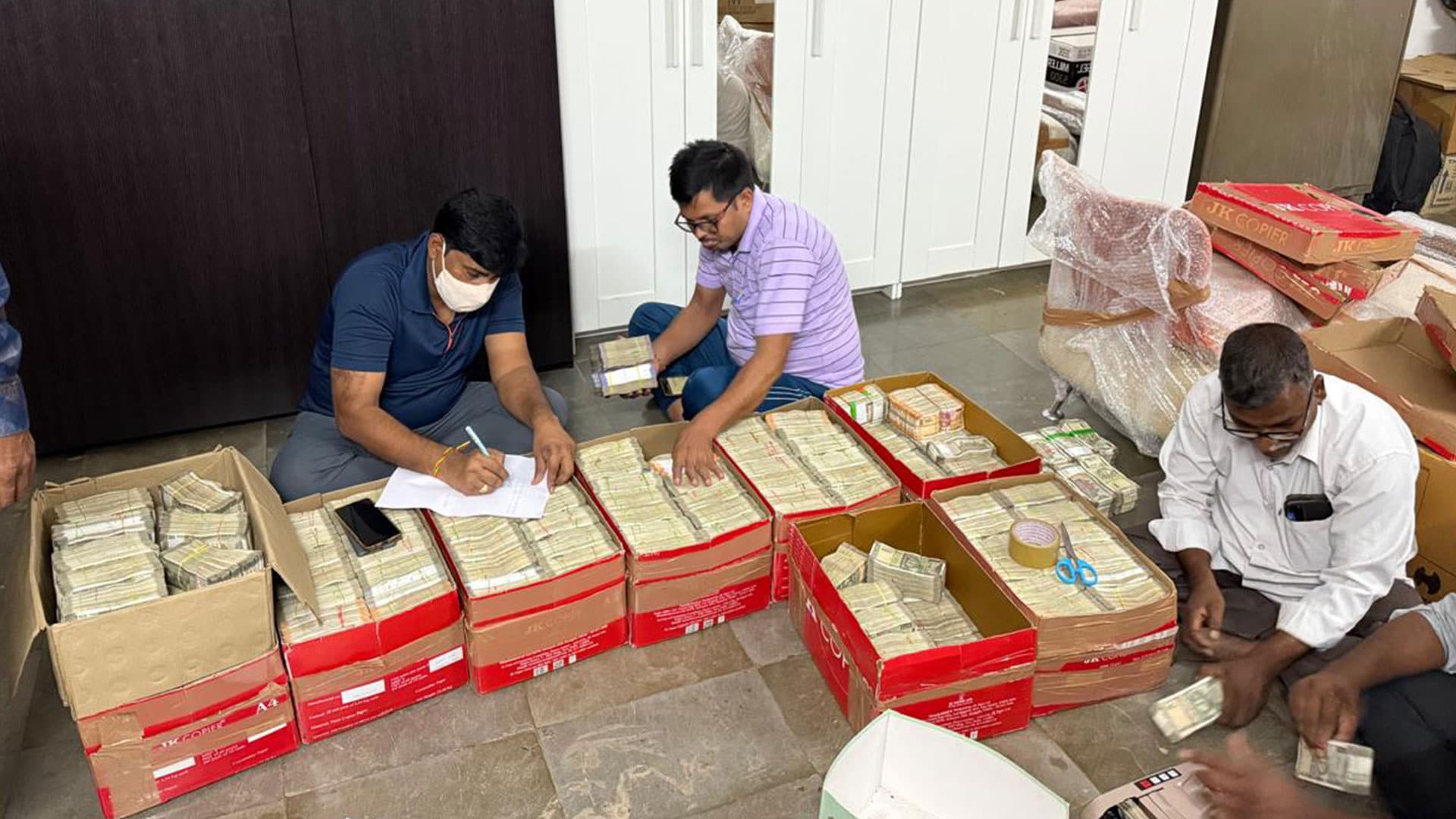 Video: Rs 11 Crore Cash Seized From Andhra Guesthouse In Liquor Scam Case