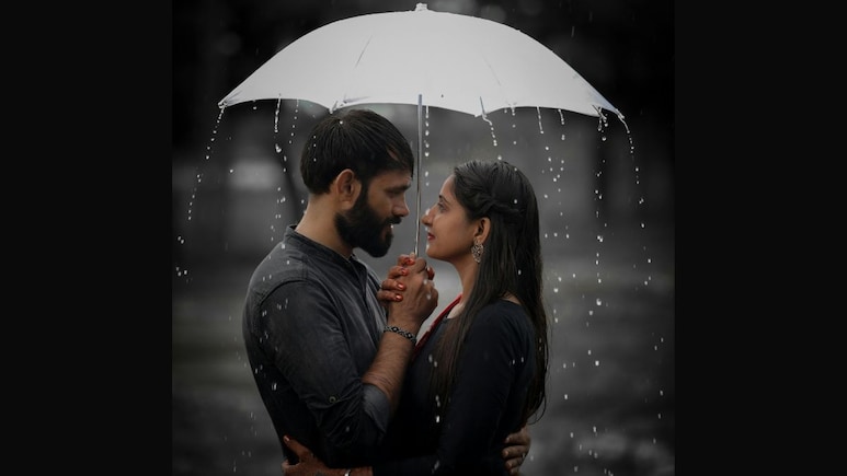 बारिश में डेट पर कहां जाएं? कपल्स जान लें बरसात में रोमांस कैसे रहेगा बरकरार, यहां से लें बेस्ट Rain Date Ideas बारिश में डेट पर कहां जाएं? कपल्स जान लें बरसात में रोमांस कैसे रहेगा बरकरार, यहां से लें बेस्ट Rain Date Ideas